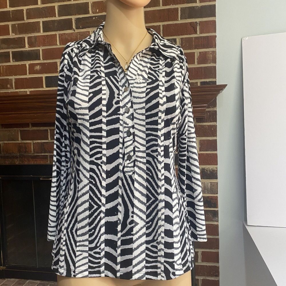 Alfani Women’s Stretch Knit Tunic Blouse Career Wear Black Gray White  Size P/S‎
